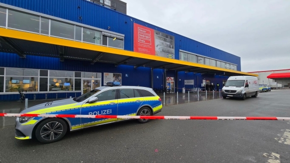 1 Cuop Tao Ton Xe Cho Tien Tai Bai Do Xe Ikea O Hamburg