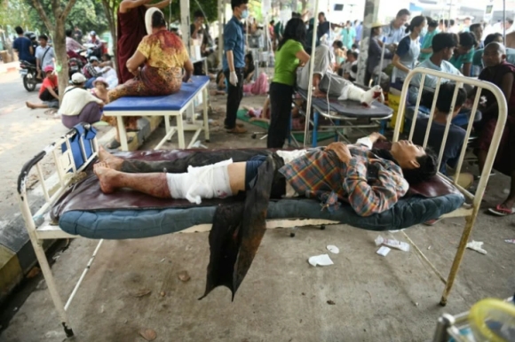 2 Tham Hoa Dong Dat O Myanmar Thap Khong Luu San Bay Bi Sap Nan Nhan Nam La Liet O Benh Vien