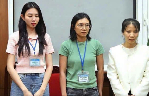 2 Hoa Hau Thuy Tien Bi Tuoc Danh Hieu Guong Mat Tre Viet Nam Tieu Bieu