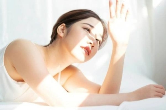 1 4 Thoi Quen Co Ban Moi Ngay Giup Da Cua Ban Cang Muot Tre Lau