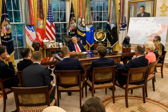 2 Trump Zelenskyy Va Eu Cuoc Hop Tai Washington Va Nhung Buoc Di Ngoai Giao Phuc Tap