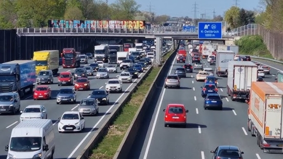 1 Bay Quy Tac Vang Khi Lai Xe Tren Duong Cao Toc Autobahn Nuoc Duc