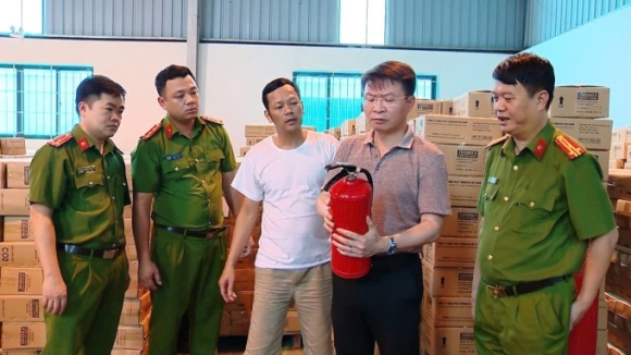 2 Anh Em Giam Doc Cong Ty Tomoken Lam 16 Trieu Binh Chua Chay Gia