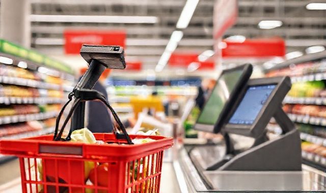 Giá tại siêu thị Đức: giá trên kệ hay giá tại quầy thu ngân mới là quyết định?