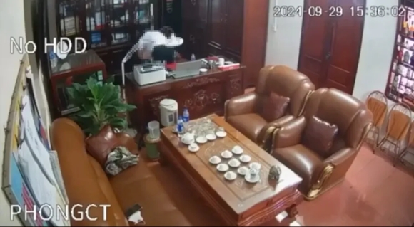 2 Truong Thpt To Hien Thanh Cho Thoi Viec Nguoi Dan Ong Lien Quan Vu Lo Hinh Anh Nhay Cam Qua Camera