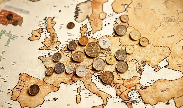 Hành trình của đồng euro: 12 quốc gia tiên phong trong liên minh tiền tệ