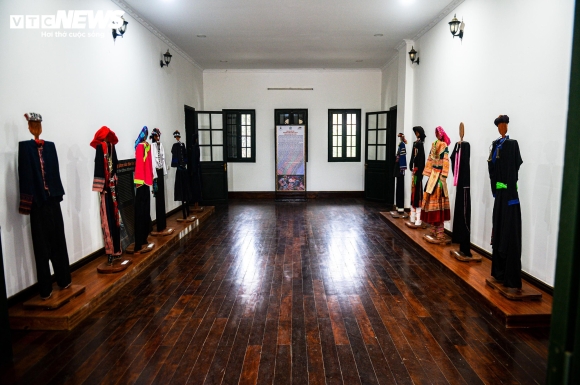 11 Dinh Thu Vua Meo Khoac Ao Moi Sau Trung Tu Long Lay Giua Cao Nguyen Trang