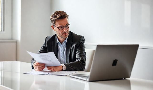 Mất việc tại Đức với visa lao động: cần làm gì để bảo vệ quyền cư trú