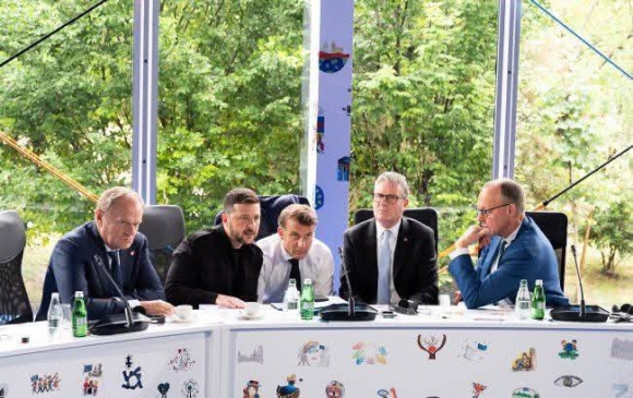 1 Lanh Dao Phap Duc Canh Bao Nguy Co Trump Phan Boi Ukraine Trong Mot Cuoc Dien Dam Mat Bi Ro Ri