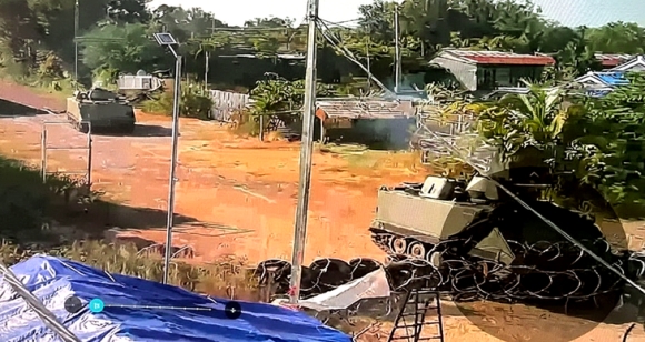 1 Sang 9 12 Thai Lan Va Campuchia Cung Len Tieng Ve Cang Thang Bien Gioi