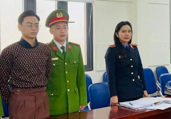 2 Bat Tam Giam Tong Tai Trong Vu Chi Dao Danh Nhan Vien Quan Ca Phe