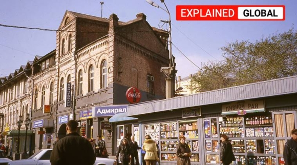 2 Dan Trung Quoc Doi Chu Quyen Thanh Pho Nga 160 Nam Tuoi