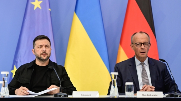 1 Chau Au Va Duc Doi Mat Su That Phu Phang Ky Nguyen Hoa Binh Kieu My Da Ket Thuc