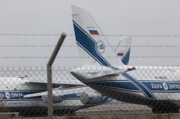 2 Duc Phong Toa 358 Ty Euro Tai San Cua Nga Tu Sieu Du Thuyen Den May Bay Phan Luc Va Kho Bau Nghe Thuat