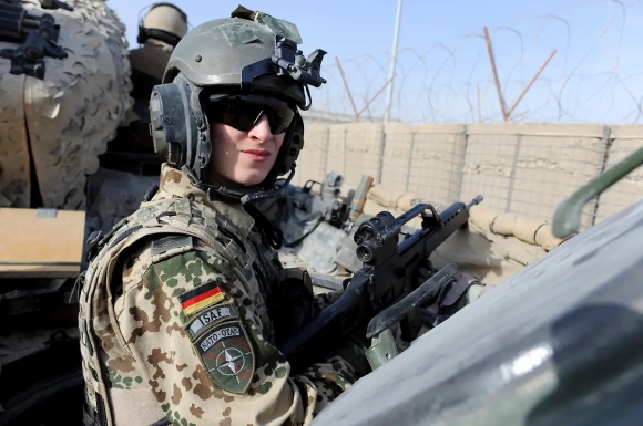 3 Tu Thu Ky Den Cap Tuong Hanh Trinh Phu Nu Gia Nhap Quan Doi Lien Bang Duc