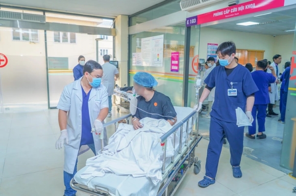 2 15 Nguoi Nhap Vien Trong Vu Chay Tro Luc Rang Sang O Ha Noi