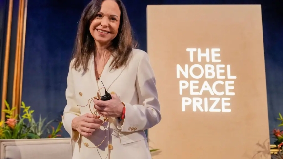 1 Trump Nham Toi Giai Nobel Hoa Binh Tai Washington Thong Qua Cuoc Gap Voi Machado