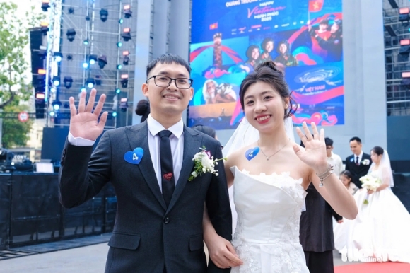 1 Ha Noi Se Co Chinh Sach Ho Tro Khuyen Khich Ban Tre Ket Hon Som