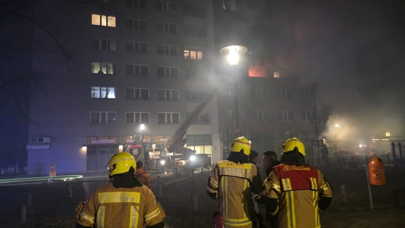 1 Chay Chung Cu Cao Tang Tai Berlin Khien Mot Tre Em Tu Vong