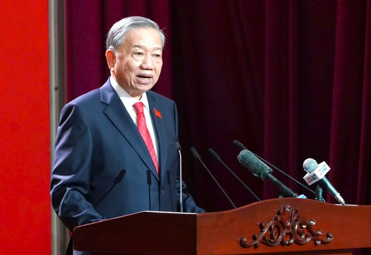 1 Tong Bi Thu To Lam Pho Moi Xay Den Dau Un Tac Ngap Lut Den Day