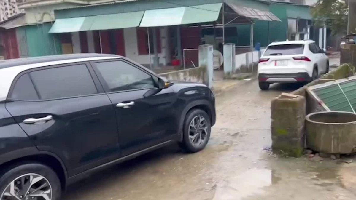 3 Nguoi Lai Oto Khoa Duoi Xe Khac O Ha Tinh Bi Khoi To