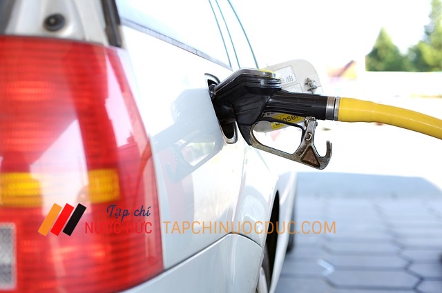 refuel 2157211 640