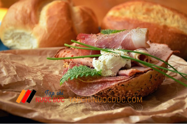 sausage 1341091 640